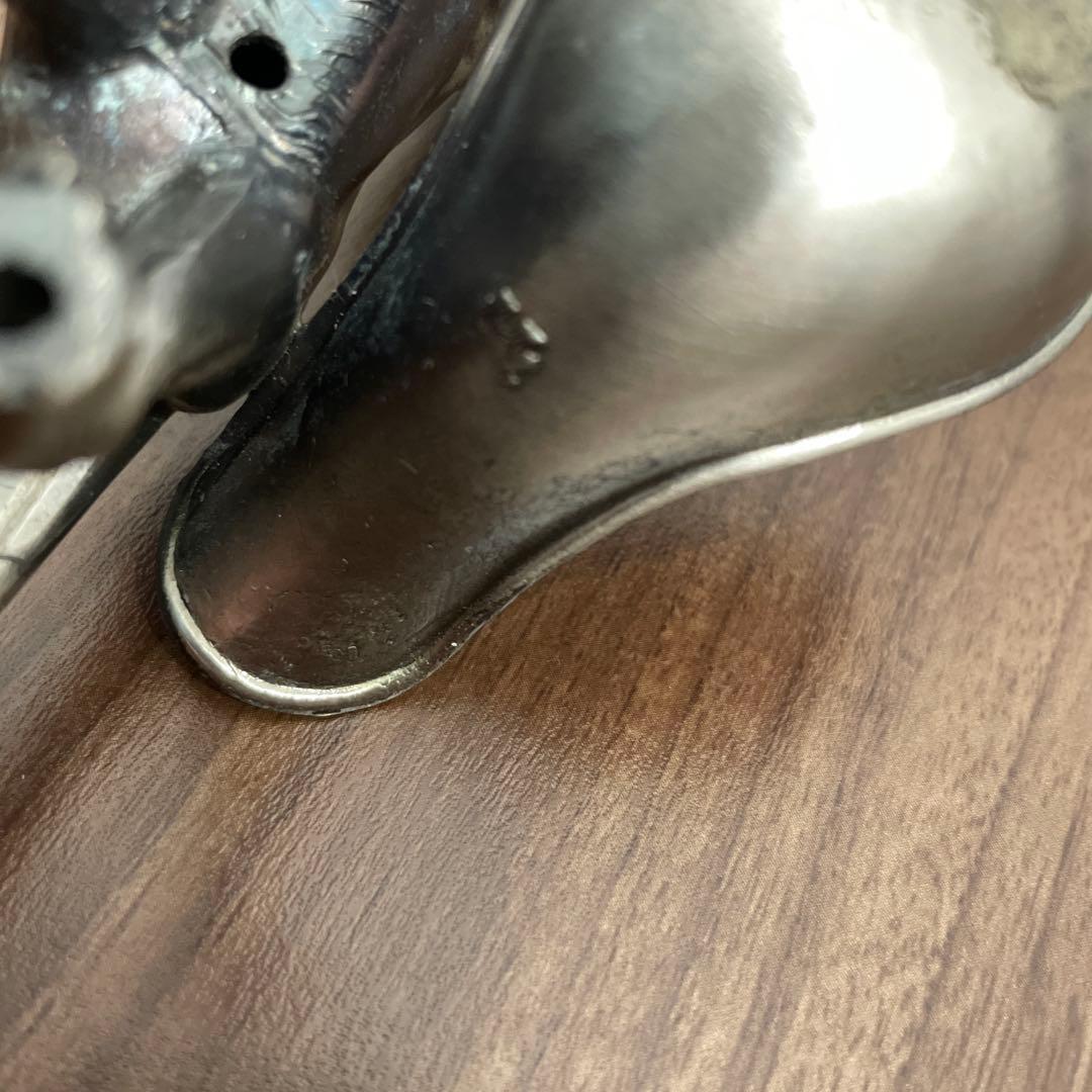 ライオン型金属　パイプ置き