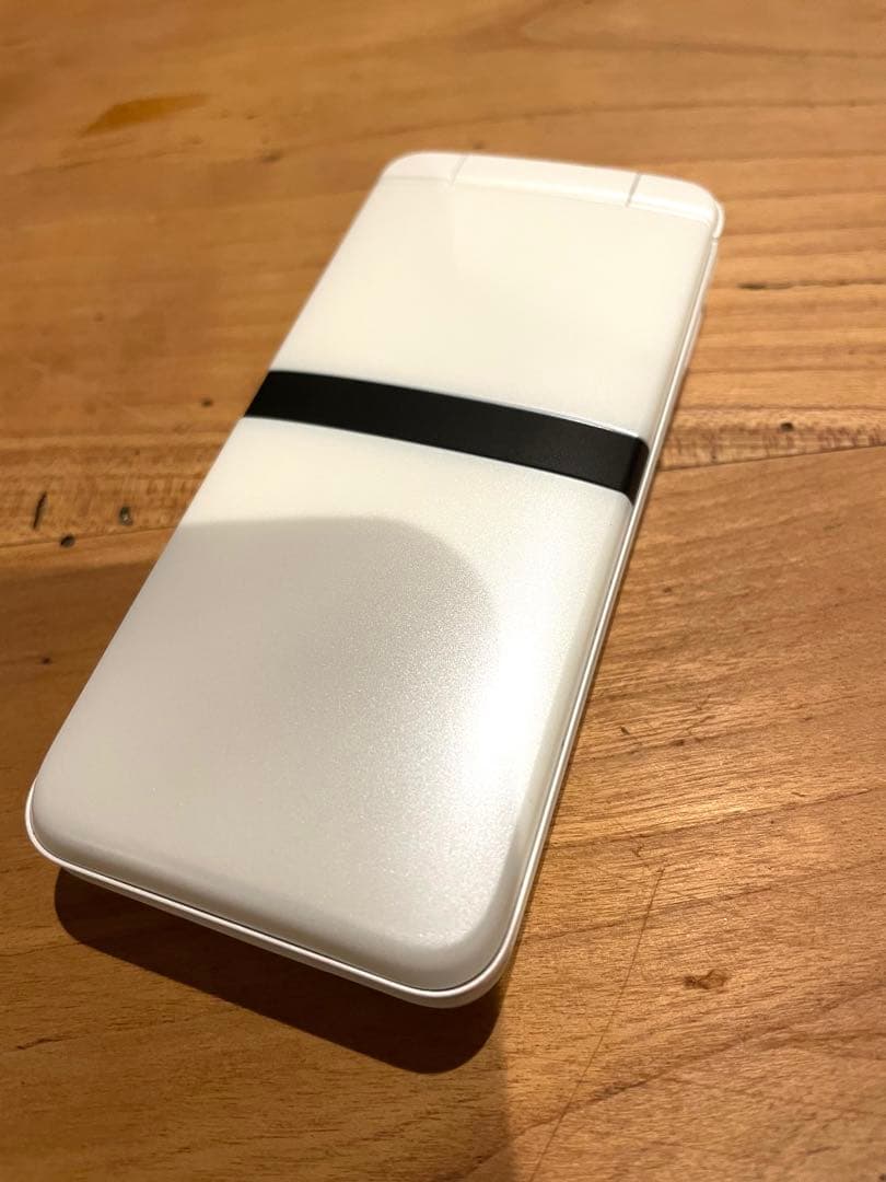 docomo DIGNO KY-42C ホワイト 本体 充電器付き