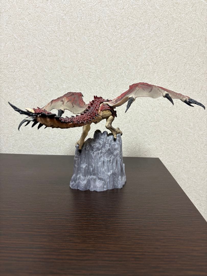 モンスターハンター ネルギガンテ イヴェルカーナ リオレウス フィギュア