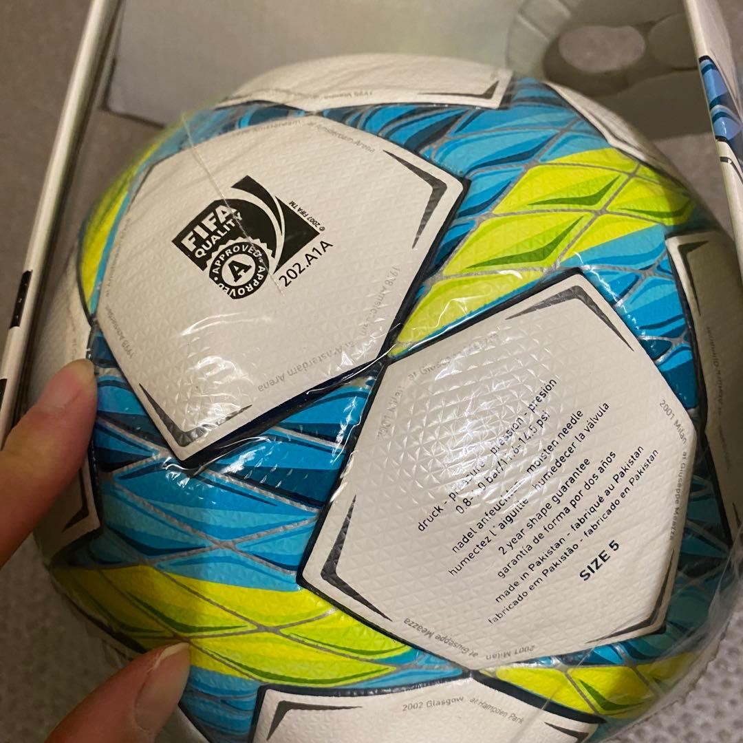 adidas チャンピオンズリーグファイナル2012サッカーボール　公式試合球