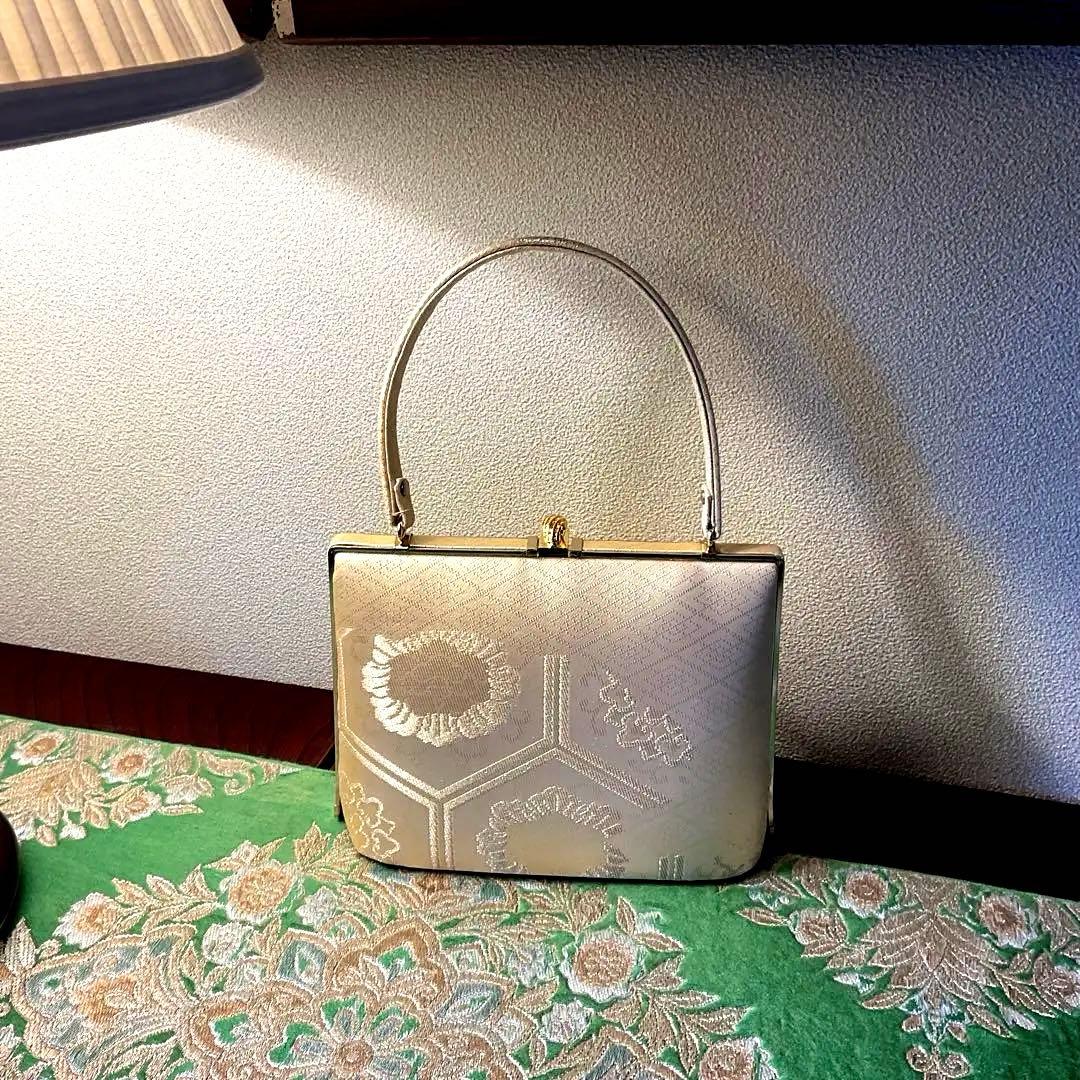 最高級　豪華で気品有る　佐賀錦の　　草履　バッグセット