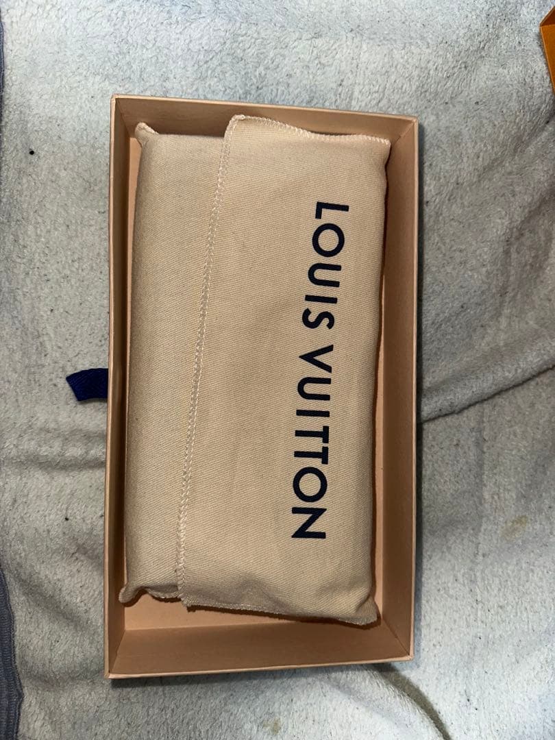 も*♡様 LOUIS VUITTON 財布 ケース付き