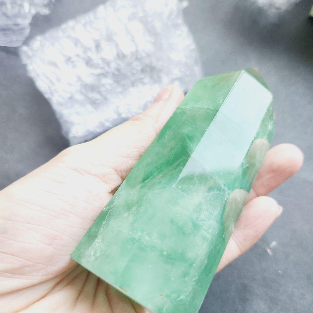 【一点物】 虹入り✨ フローライト 蛍石  六角柱 ポイント ✩.*˚