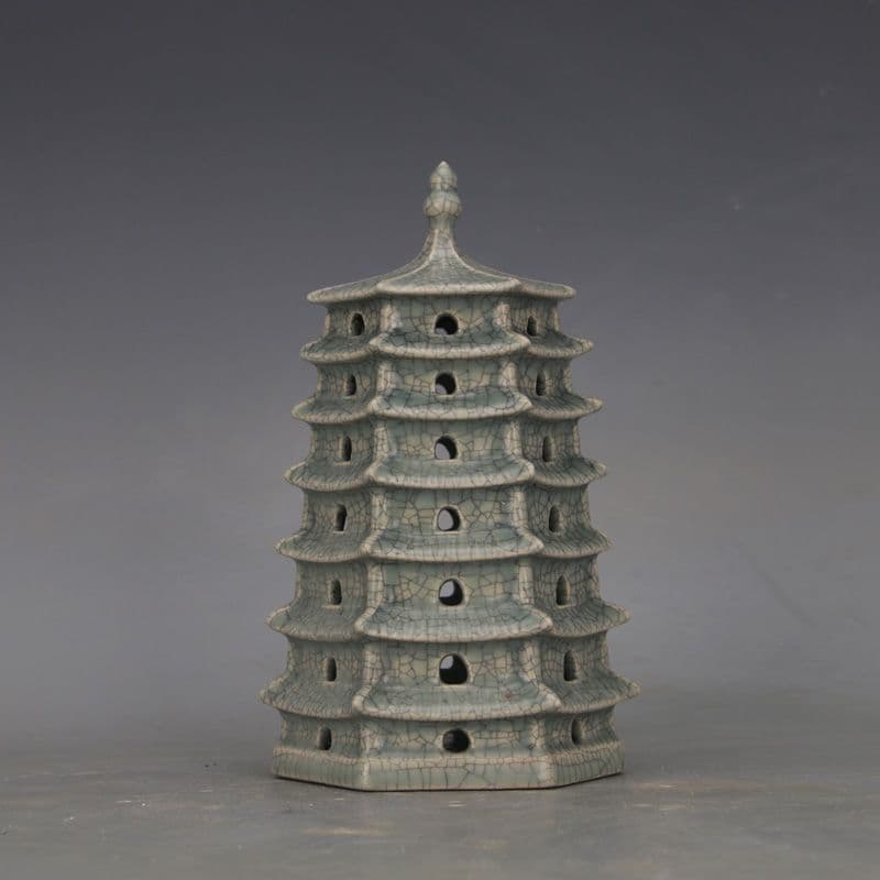 汝窯青釉開片清涼寺宝塔 置物 陶磁器 装飾品 工芸品 美術品 置物