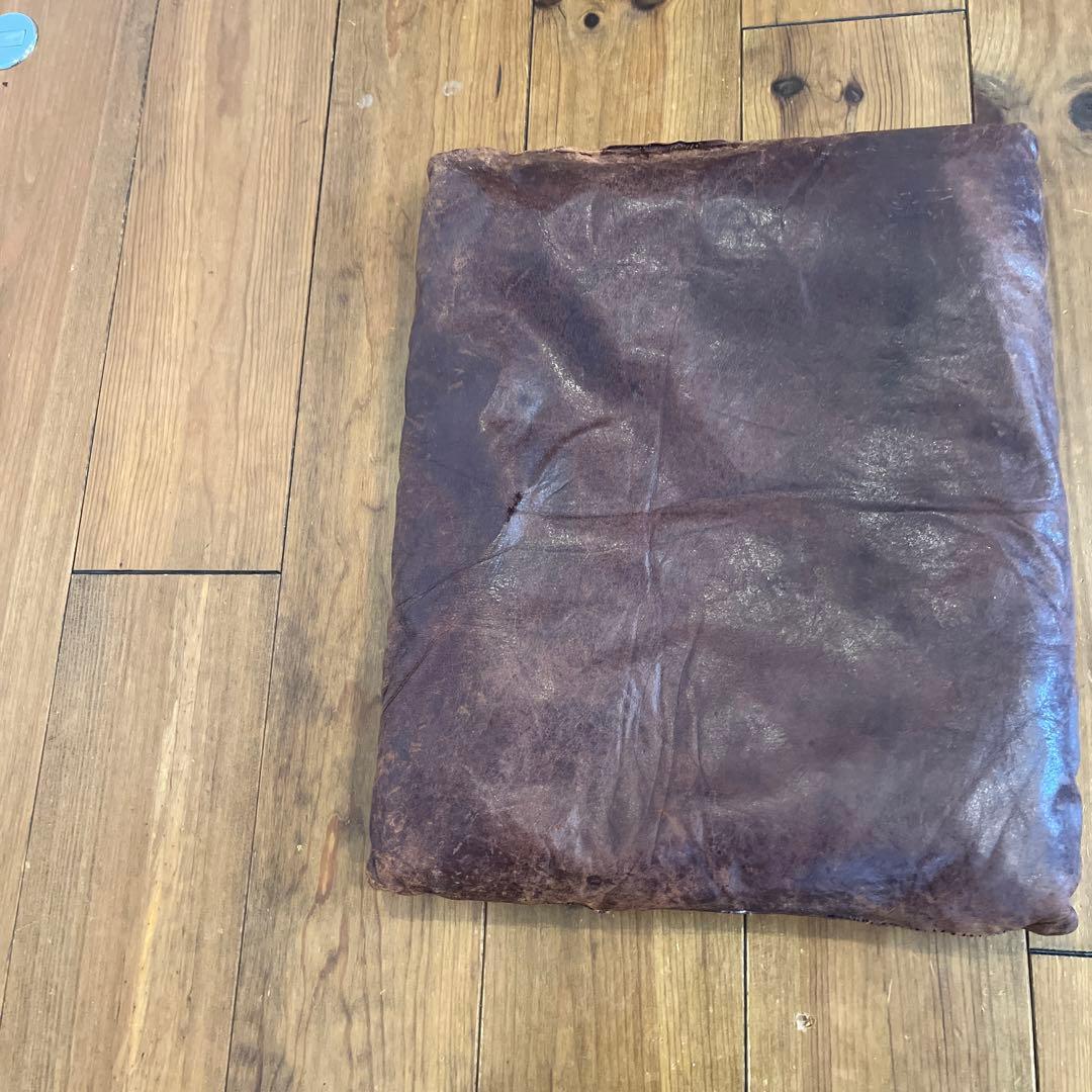 ヴィンテージ　レザークッション