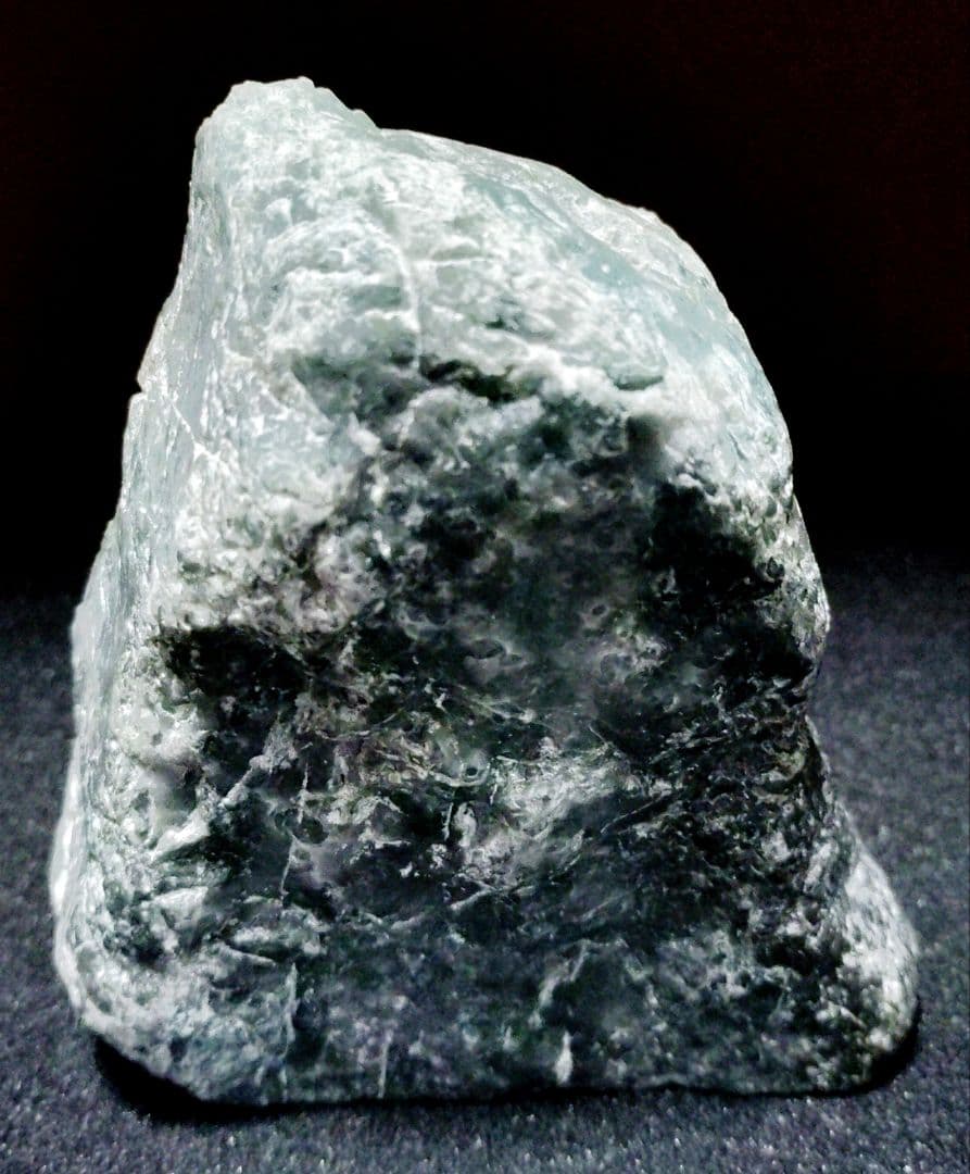 ★翡翠原石★糸魚川硬玉【姫川・川ズレ・カット磨き❶322ｇ】