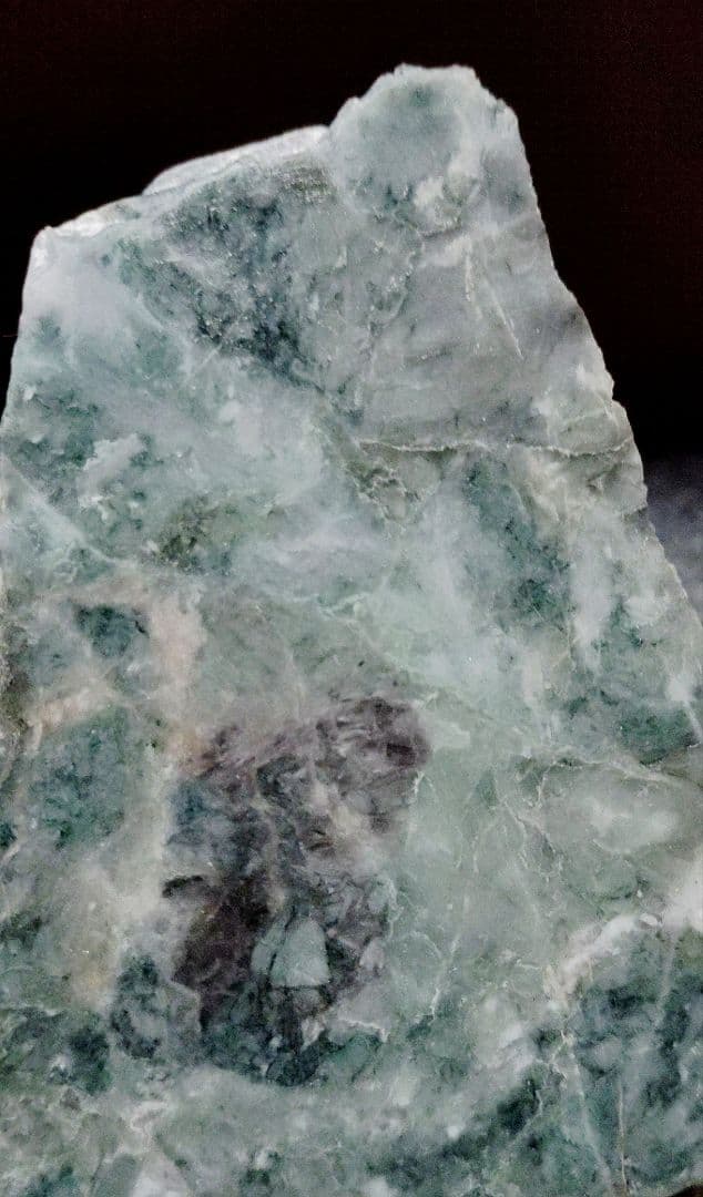 ★翡翠原石★糸魚川硬玉【姫川・川ズレ・カット磨き❶322ｇ】