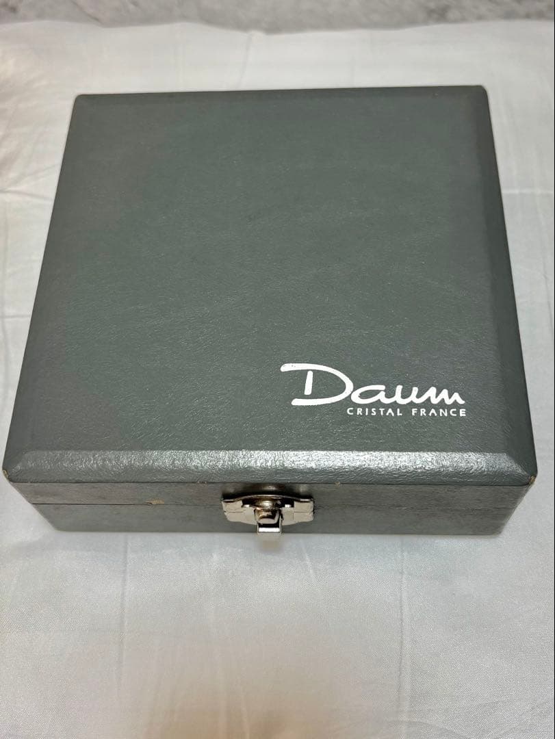 Daum ドーム　フランス製　ガラスの置物　白