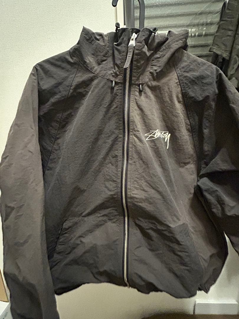 Stussyシェルジャケット