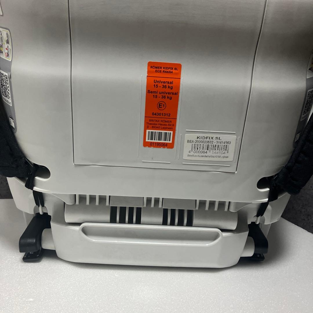 Volvo 純正　チャイルドシート　ジュニアシート isofix