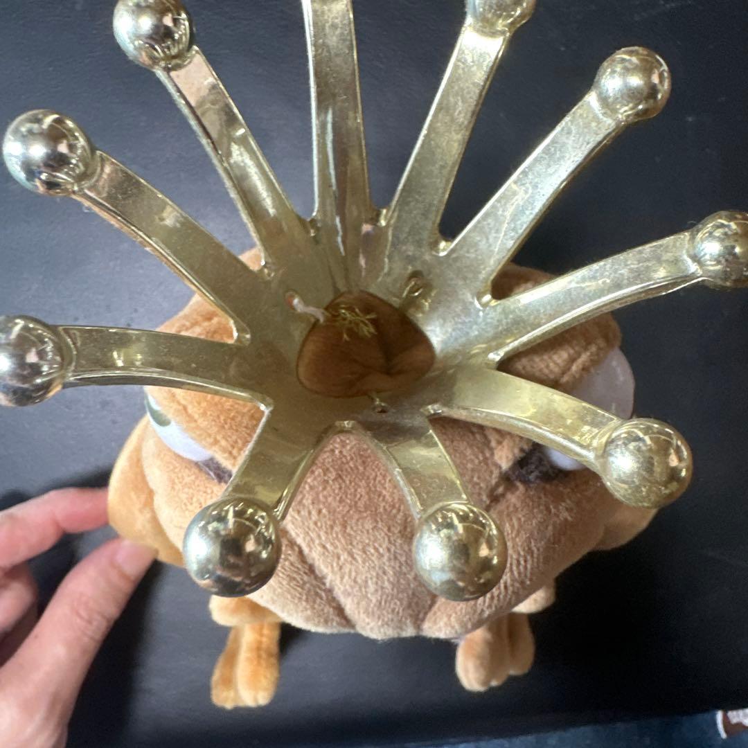 王冠付きカエルのぬいぐるみ