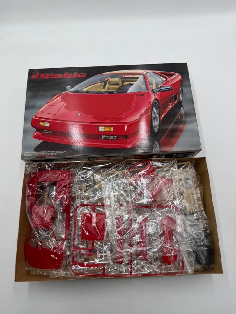 FUJIMI ディアブロ　ポルシェ　カウンタック　プラモデル