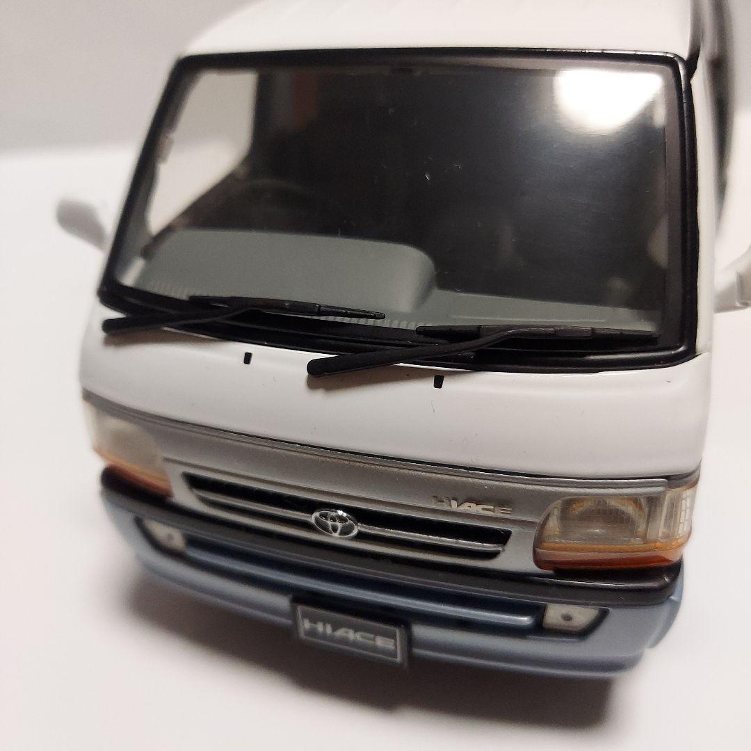 アオシマ DISM 1/24 トヨタハイエース100系バン スーパーGL後期型