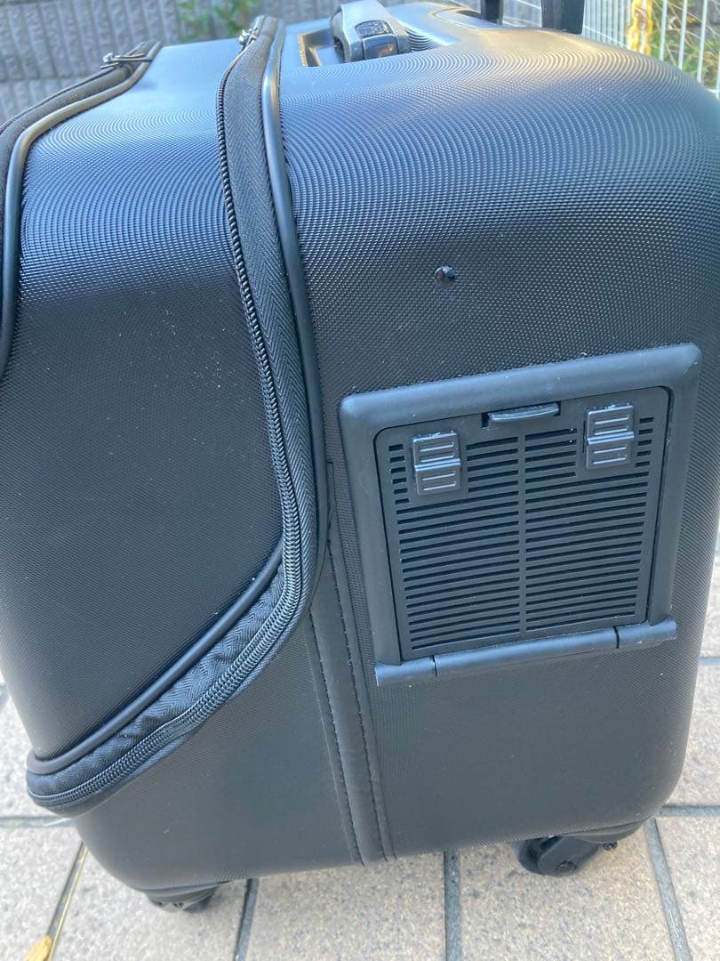 新品未使用！Gex OSOTOペットハードシェルキャリーローラー　Mサイズ