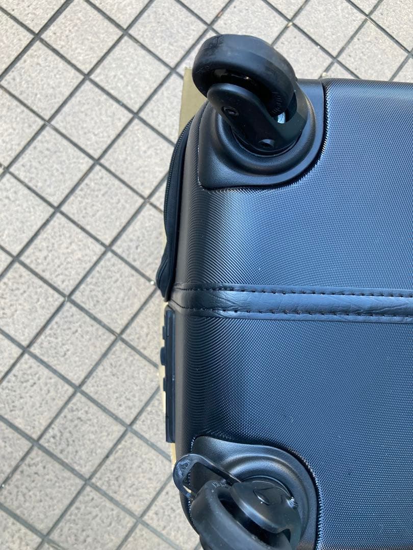 新品未使用！Gex OSOTOペットハードシェルキャリーローラー　Mサイズ