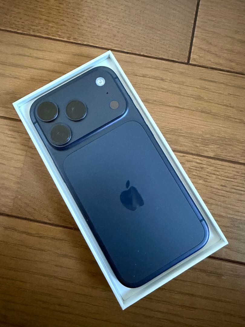 海外版 物理SIM iPhone 17 Pro Deep Blue 512GB