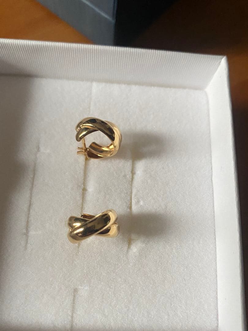 18Kゴールドのイヤリング