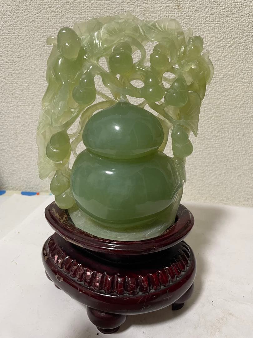 天然石　綠石彫刻瓢箪　置物彫刻 木製台座付き