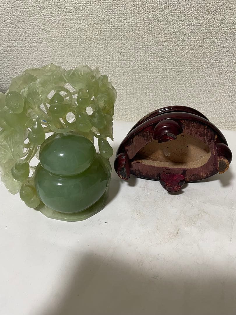 天然石　綠石彫刻瓢箪　置物彫刻 木製台座付き