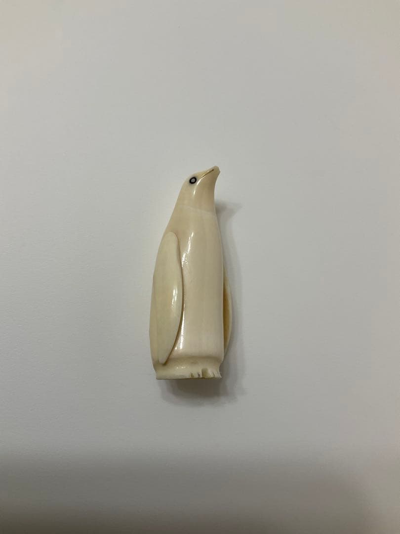 希少　鯨の歯　マッコウクジラ　ペンギンの置物