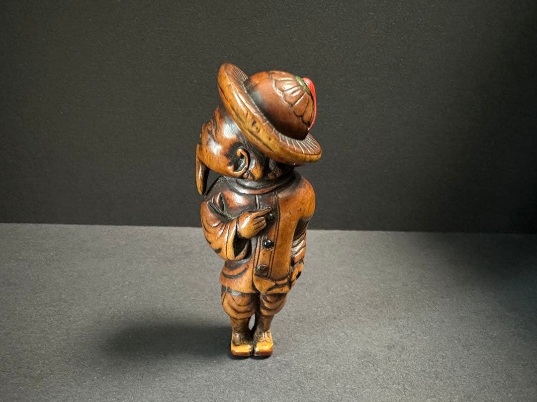 【根付(netsuke)】人物の根付　木製　江戸時代