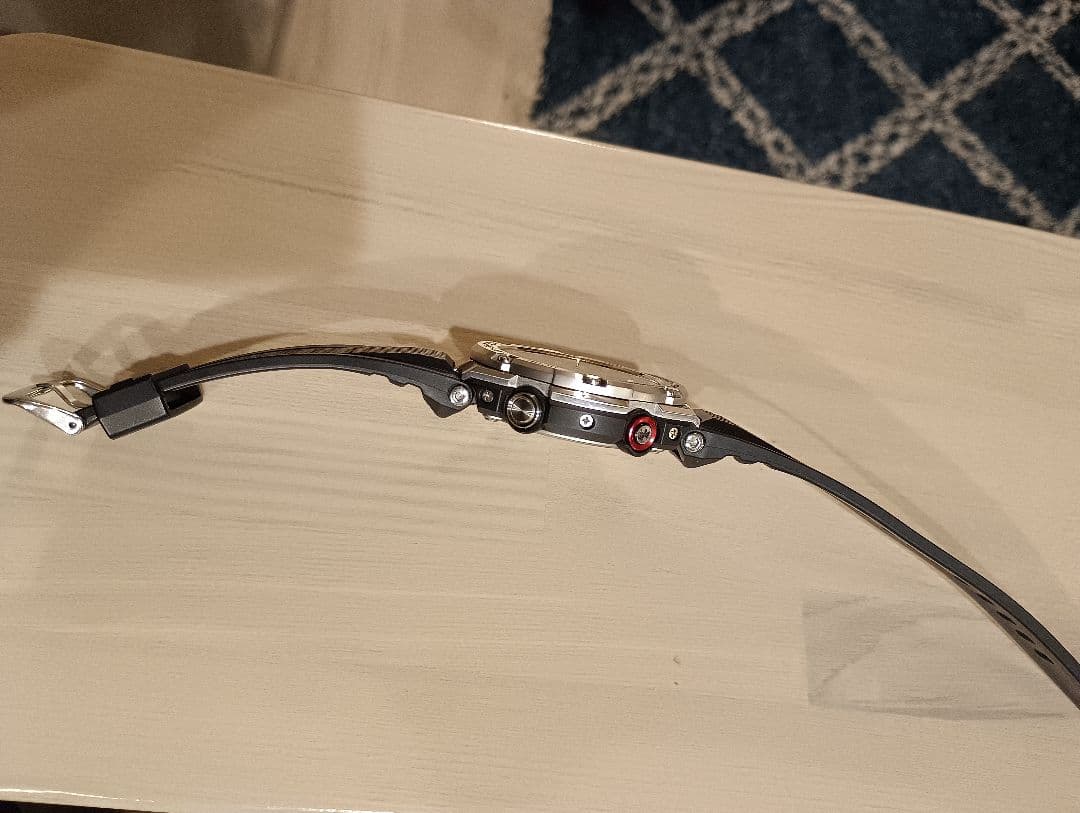 GST-B100-1A　GSTEEL　G-SHOCK　ジースチール