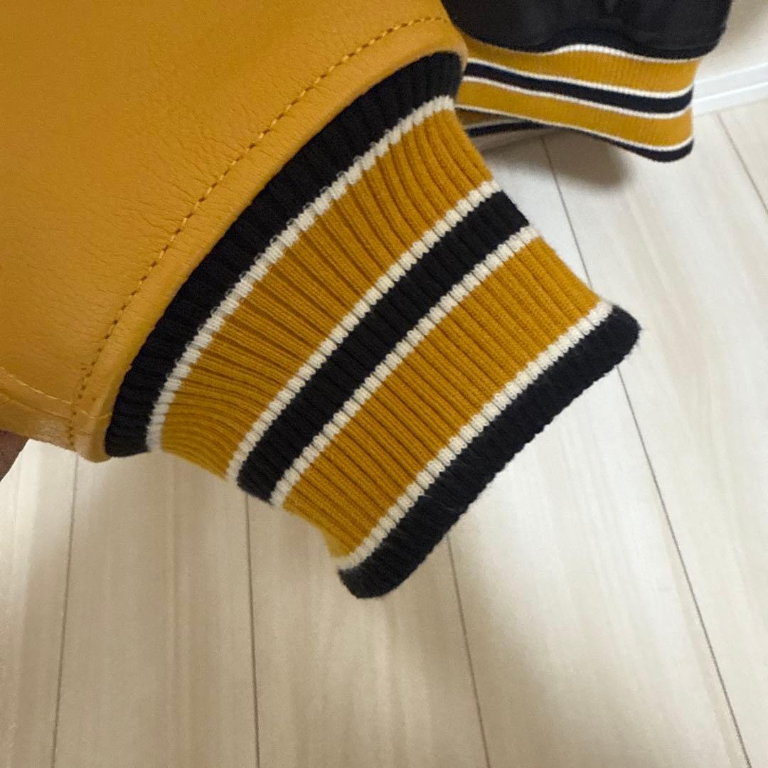 ZARA レザーボンバージャケット　スタジャン