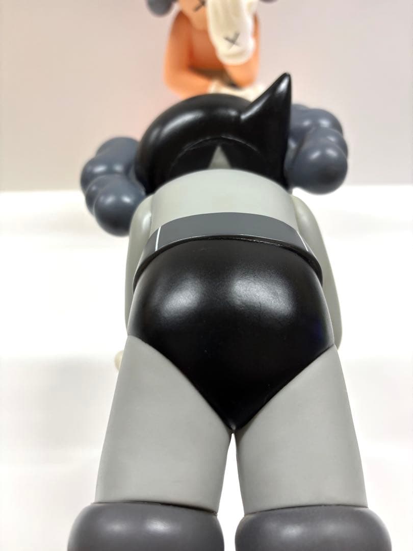 2体セットASTRO BOY KAWS フィギュア ソフビ　約35cm