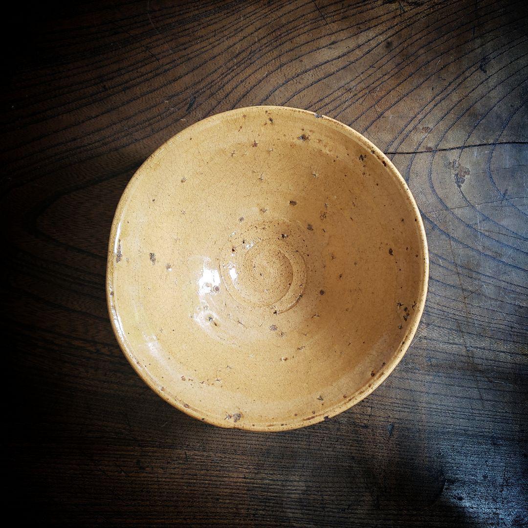 茶碗 抹茶椀 茶道具 茶器 黄土色 陶器 鉢 訳あり 欠け 井戸脇茶碗
