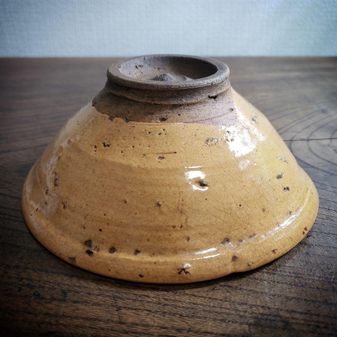 茶碗 抹茶椀 茶道具 茶器 黄土色 陶器 鉢 訳あり 欠け 井戸脇茶碗