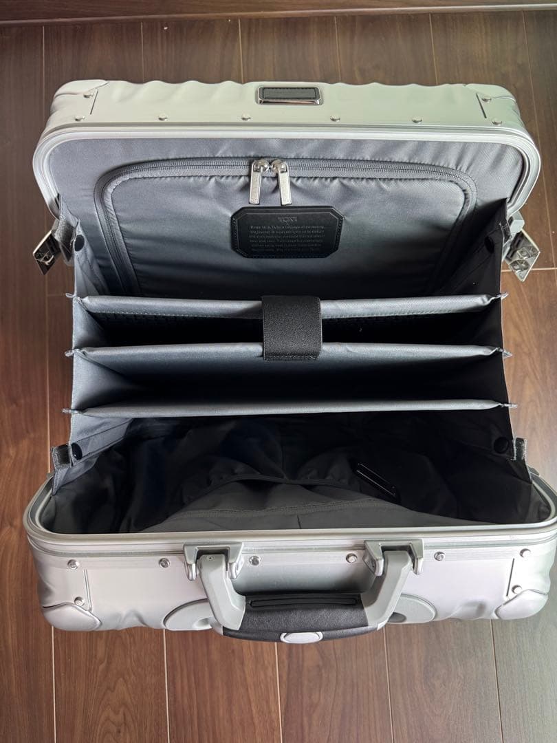 トゥミ　コンパクト・キャリーオン