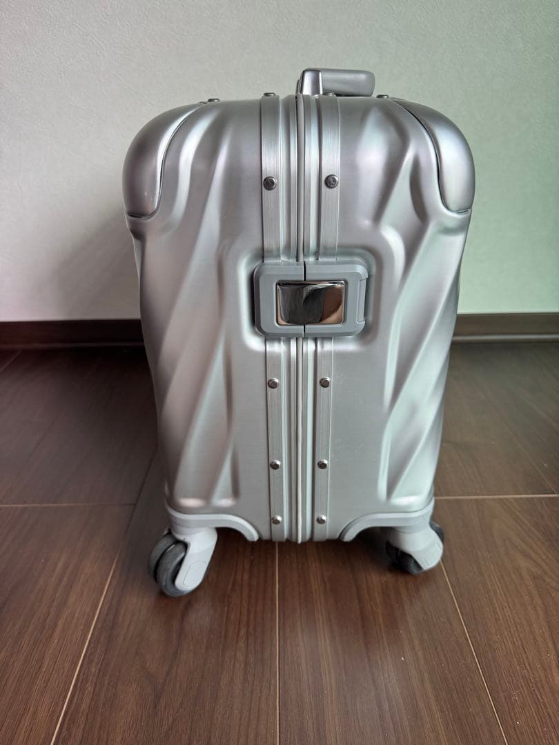 トゥミ　コンパクト・キャリーオン