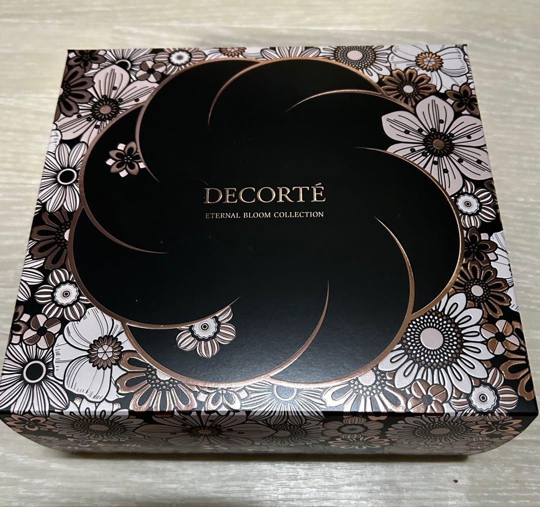 コスメデコルテ エターナルブルーム コレクション　　クリスマス コフレ 2025