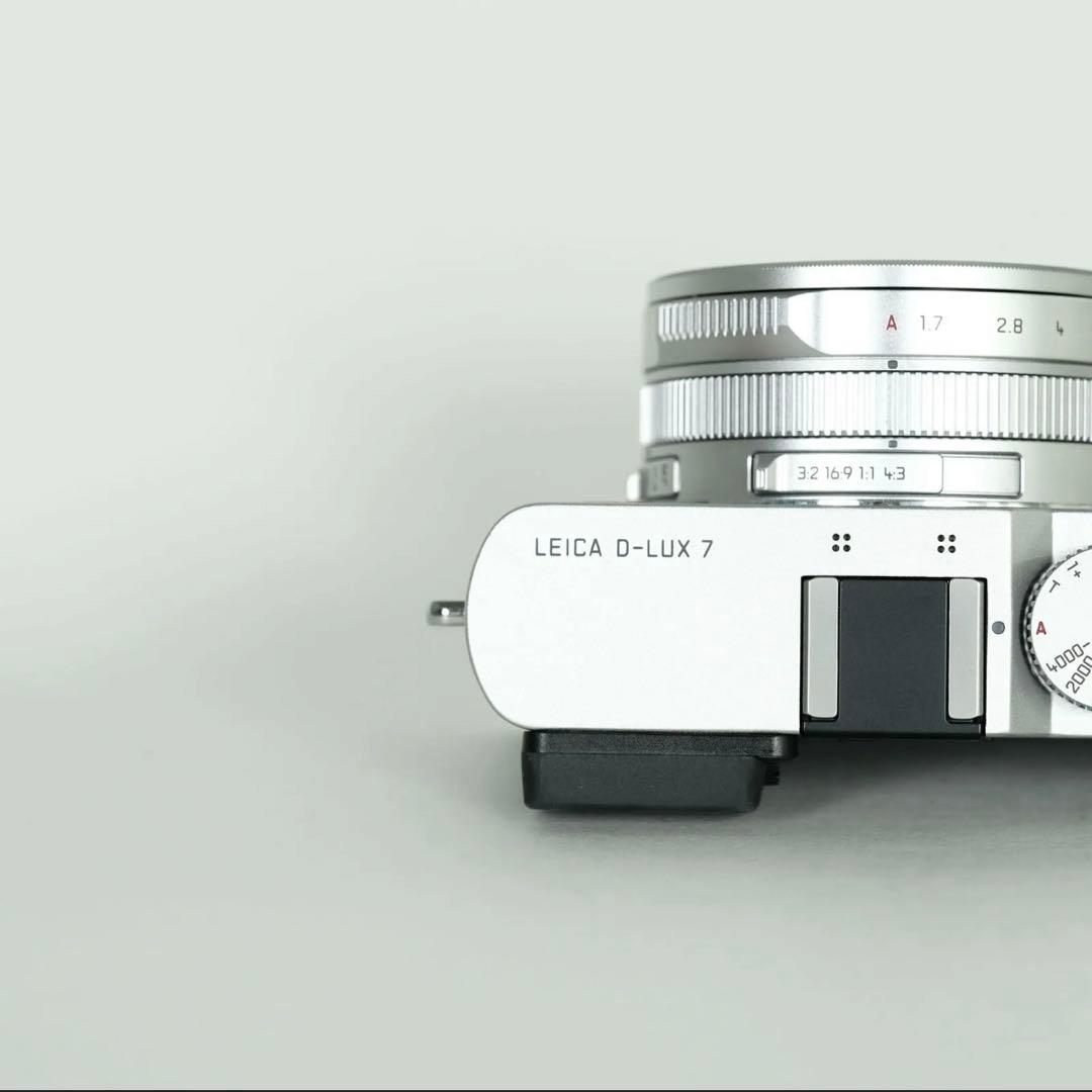 LEICA D-LUX7 シルバー / コンパクトデジタルカメラ