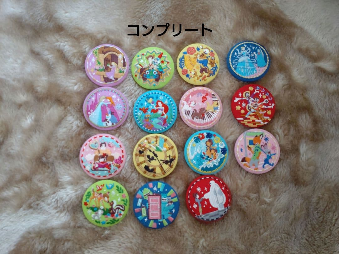 【新品】ディズニー 刺繍缶バッジ １５種 コンプリートセット