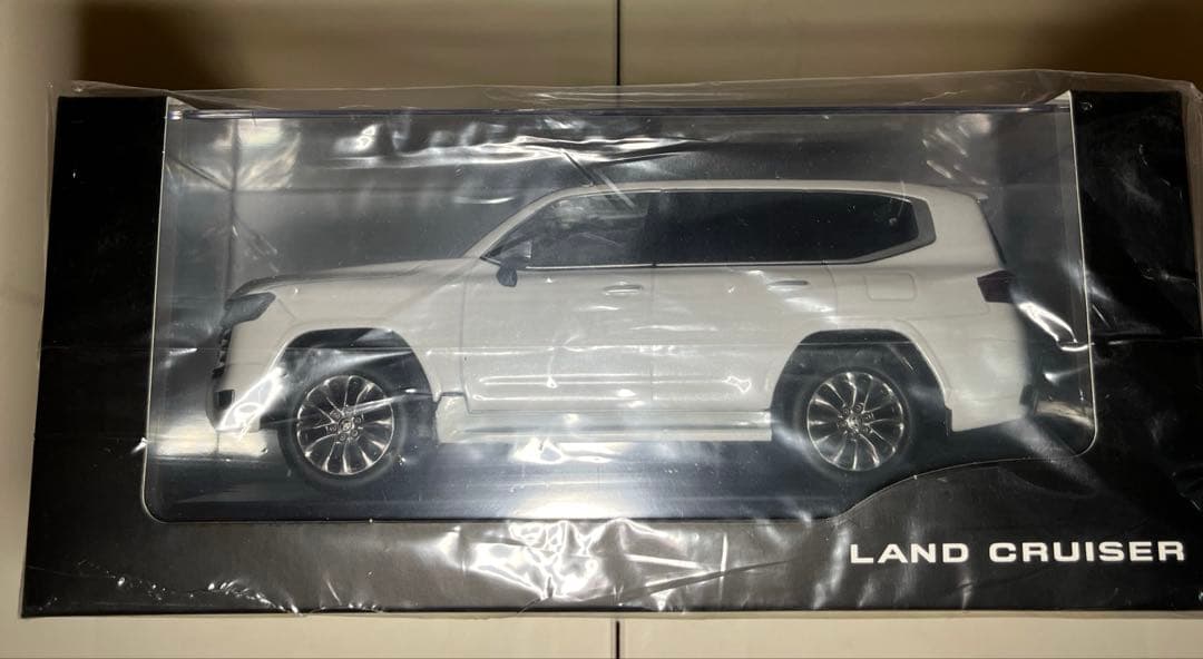 [新品•未開封] トヨタ ランドクルーザー300 カラーサンプル