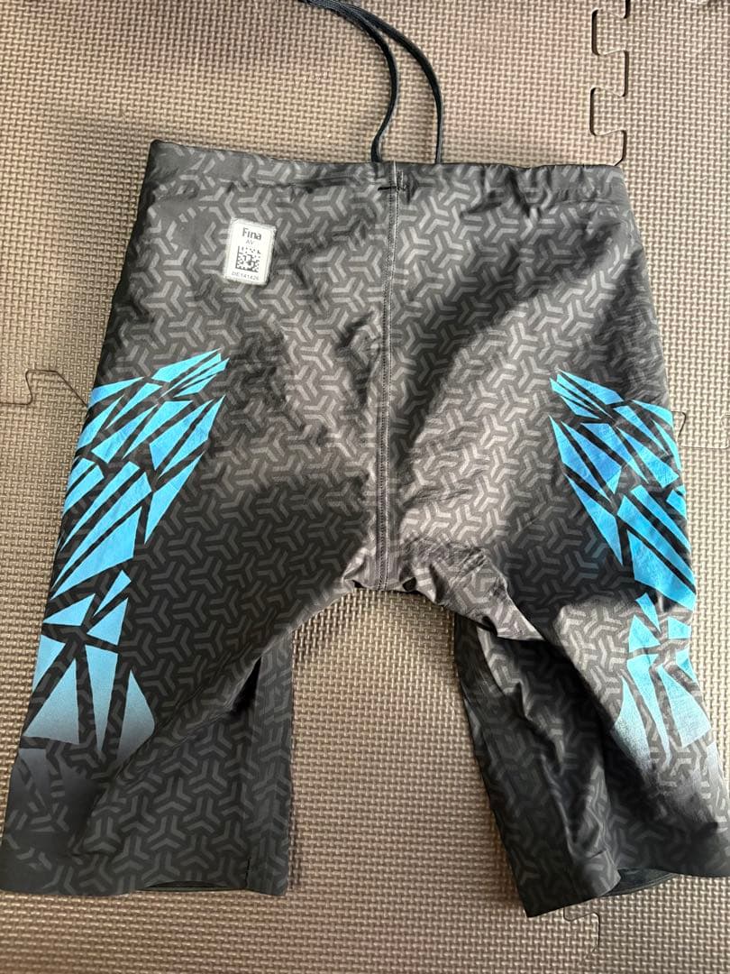 arena 競泳水着 黒/青 幾何学模様