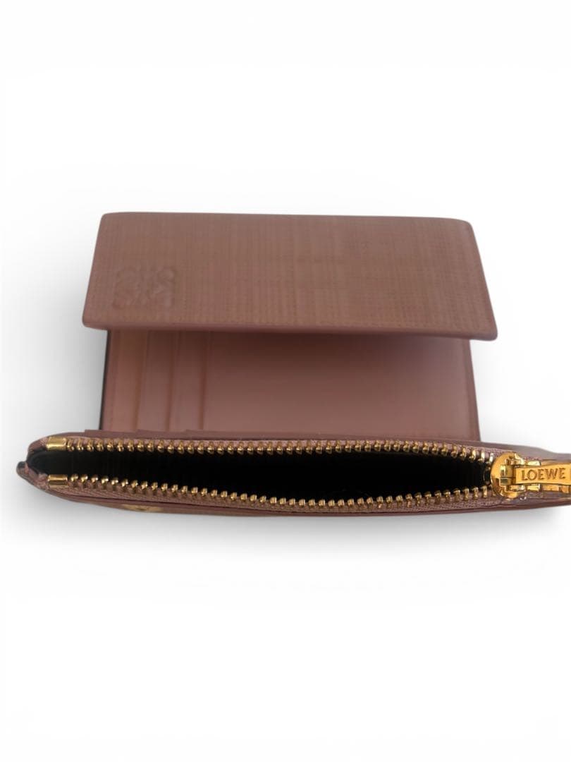 【1/9〜1/12値下げ】LOEWE ピンクベージュ 三つ折り財布