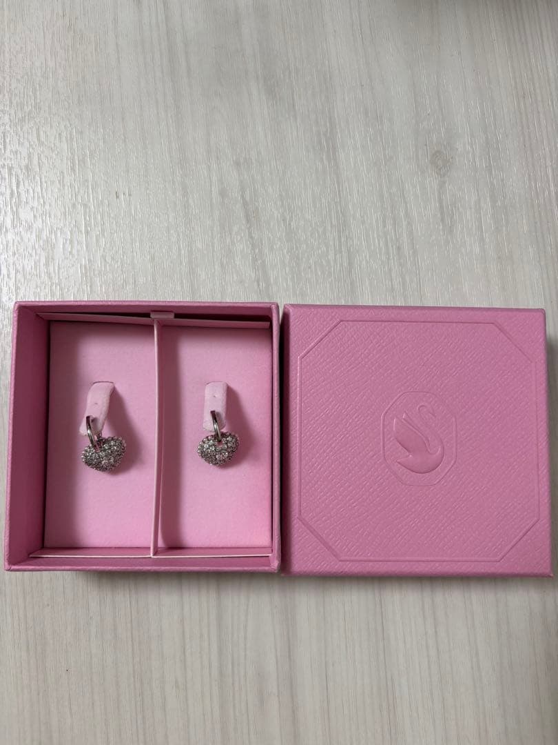 スワロフスキー　IDYLLIA パール　ホワイト　ハート　ピアス