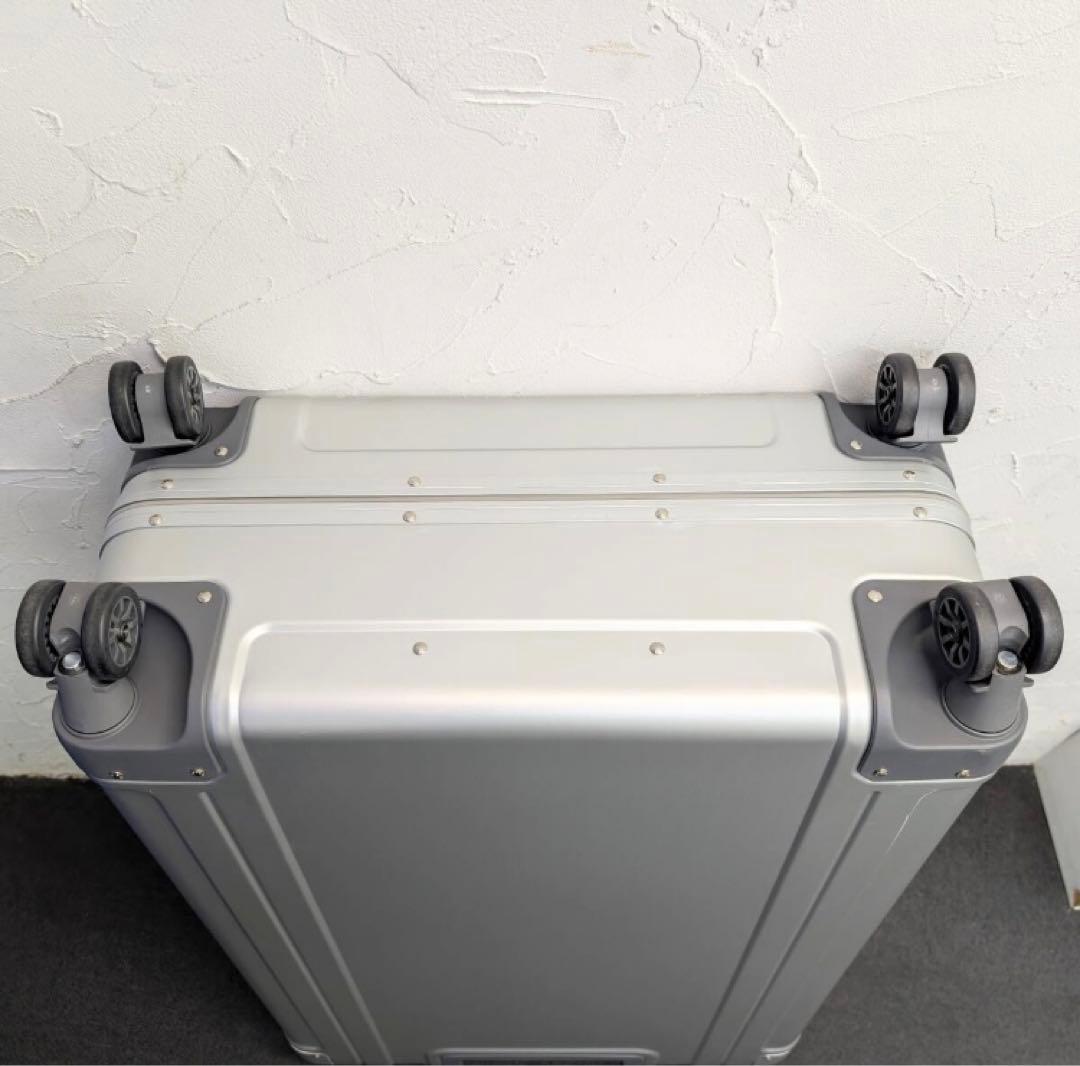 ZERO HALLIBURTON ゼロハリバートン 4輪キャリーケース