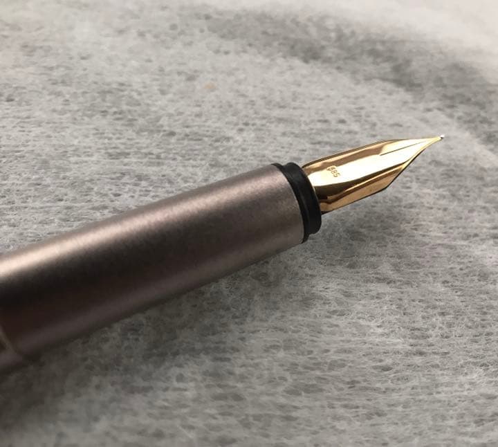 モンブラン 万年筆（ステンレス ゴールドトリム）