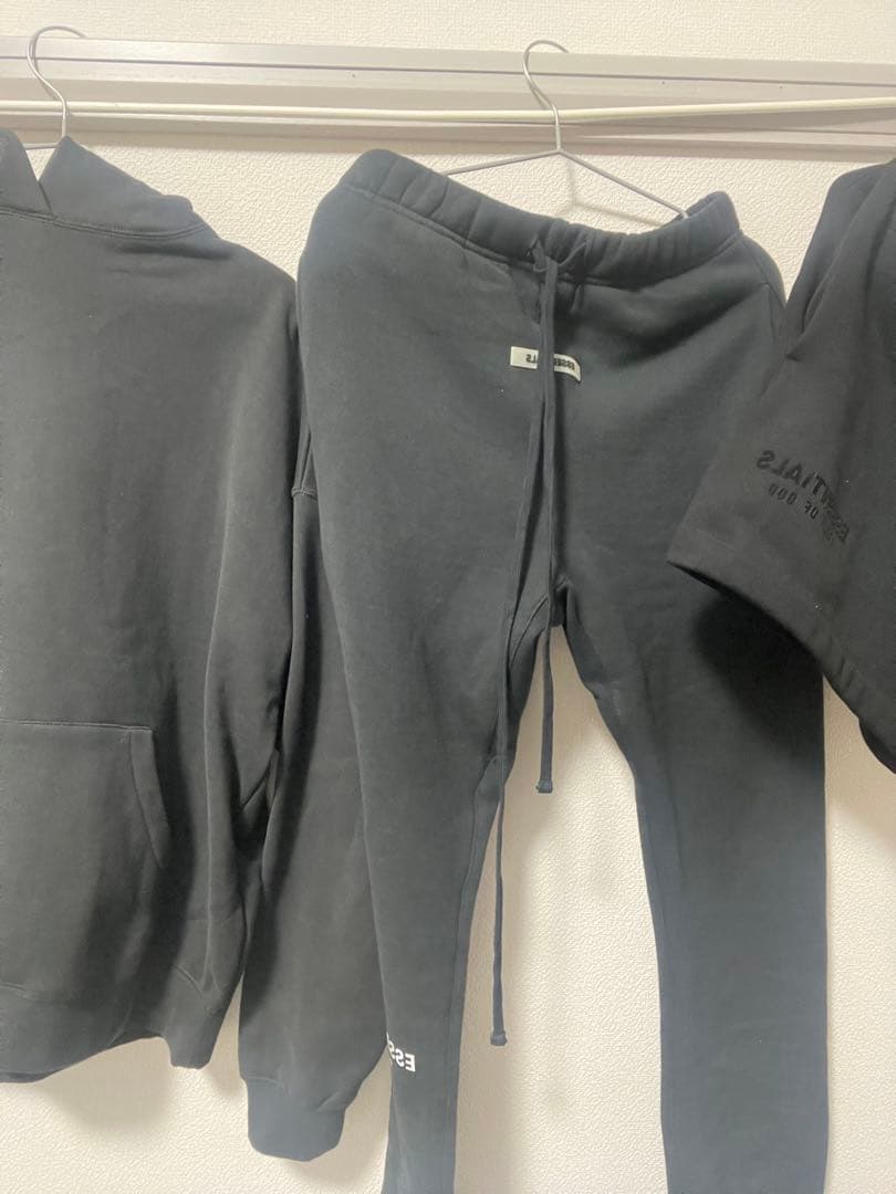 エッセンシャルズセットアップとハーフパンツ セントマイケル靴下　サイズは下に！