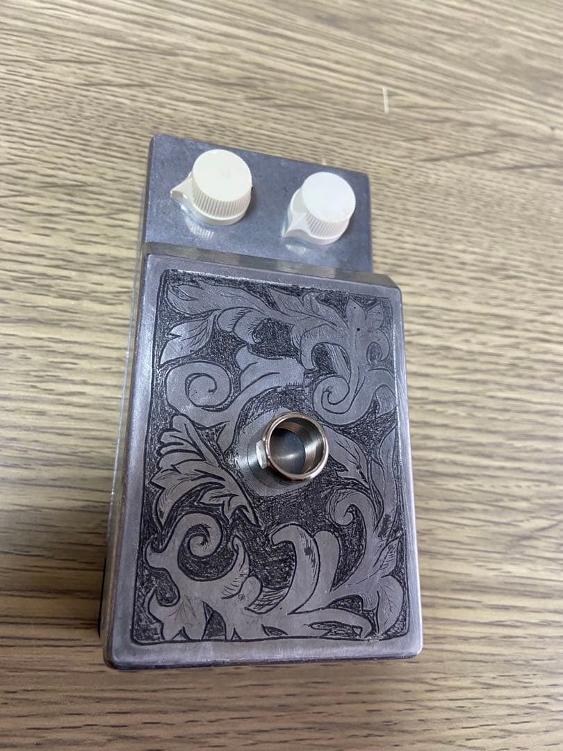 エングレーブ模様 ギターエフェクターケース