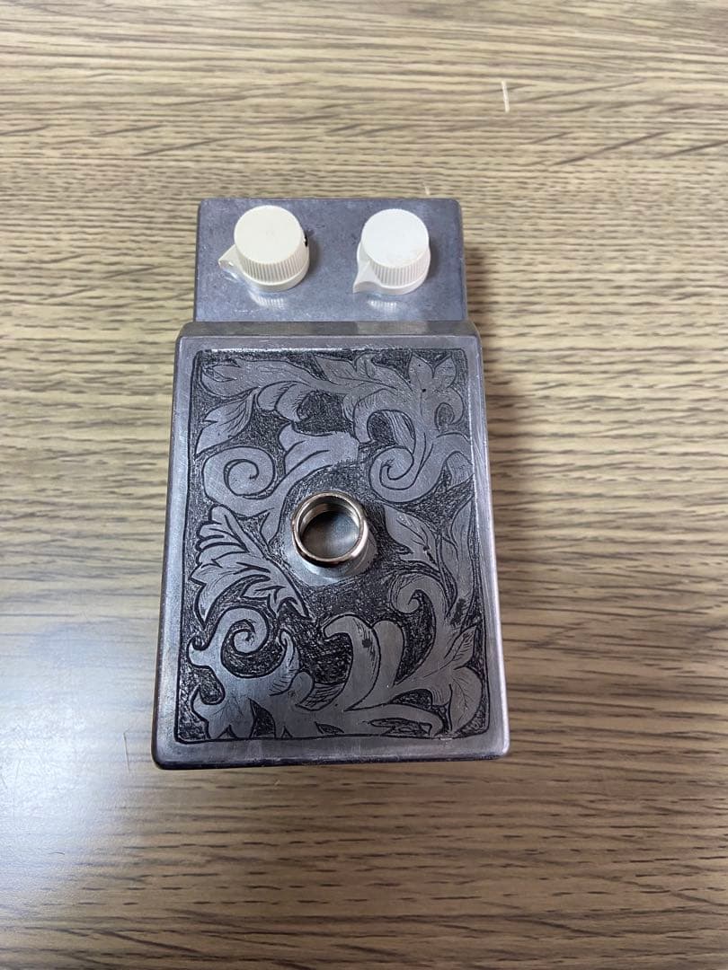 エングレーブ模様 ギターエフェクターケース