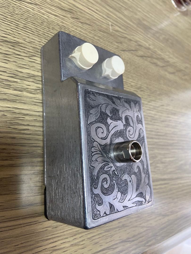 エングレーブ模様 ギターエフェクターケース