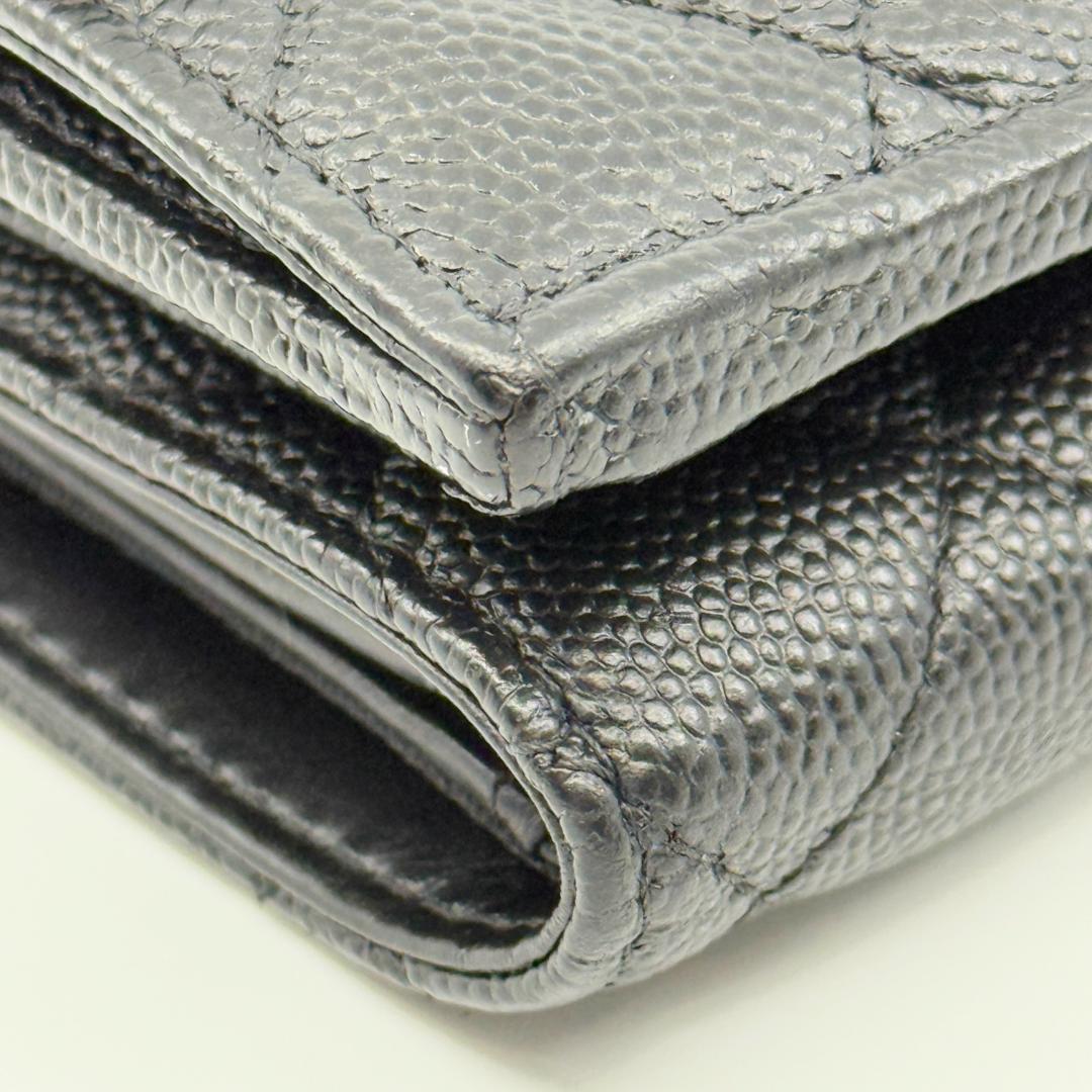 CHANEL 　シャネル　　三つ折り財布　キャビアスキン