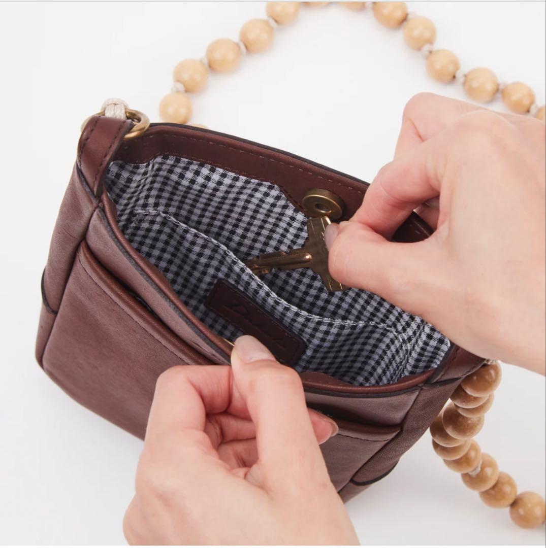 yubeshi×dakotaコラボ　ガトー ミニショルダーバッグ チョコ