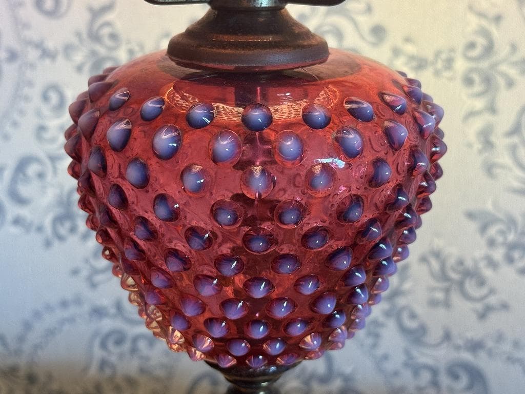 フェントン　ホブネイル　クランベリー　オパールセント　ランプスタンド