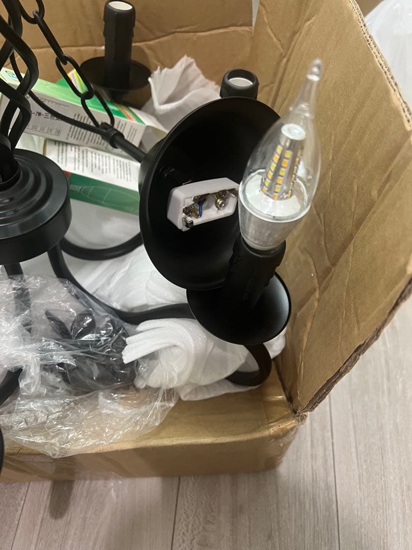 ブラック 6灯シャンデリア