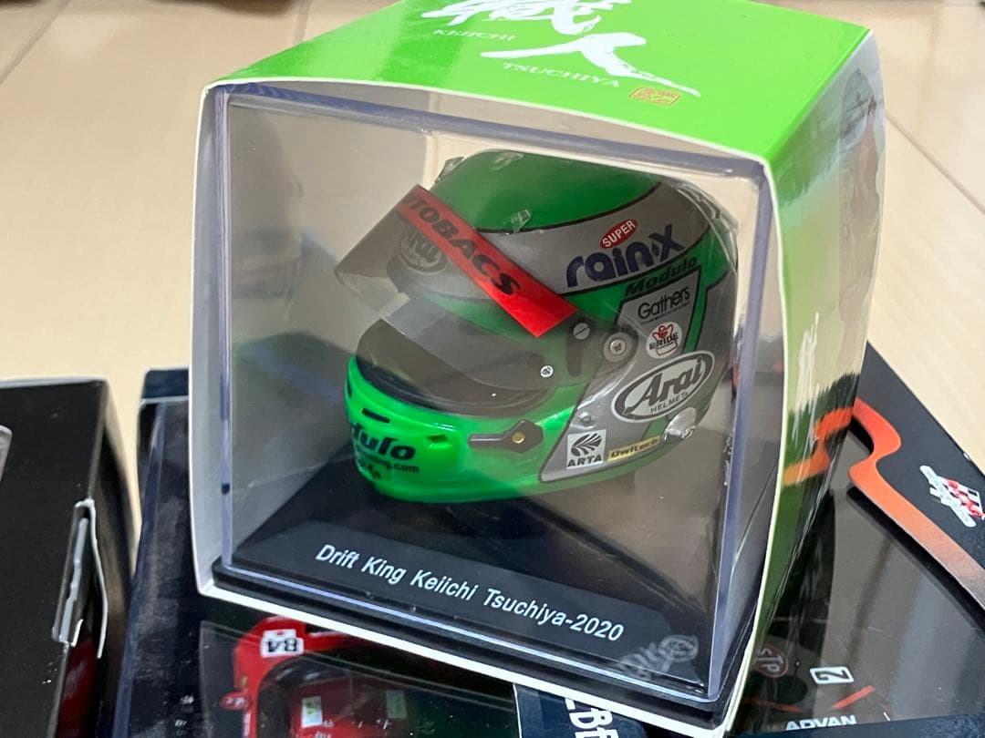 土屋圭市ミニカー&ミニチュアヘルメットセット売り！